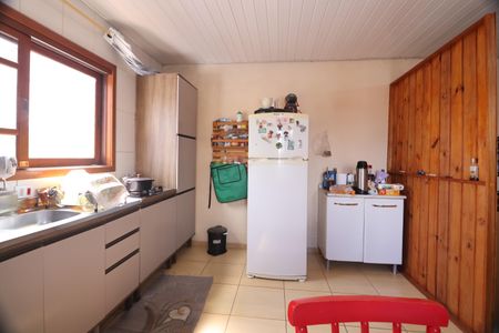 Casa à venda com 120m², 4 quartos e 6 vagasCozinha/ casa 2