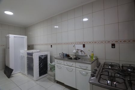 Casa à venda com 120m², 4 quartos e 6 vagasCozinha