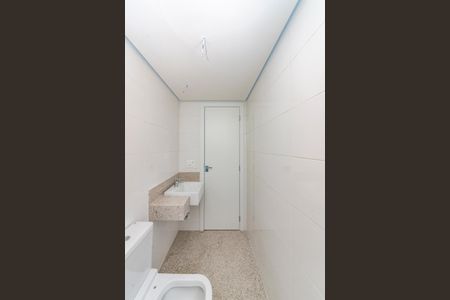 Apartamento à venda com 135m², 4 quartos e 4 vagasBanheiro da Suíte 2