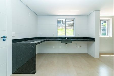 Apartamento à venda com 135m², 4 quartos e 4 vagasCorredor