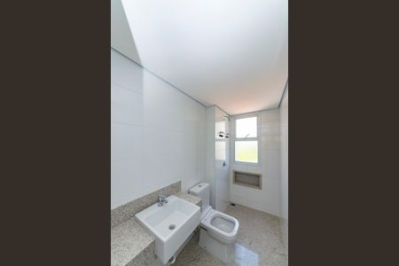 Apartamento à venda com 135m², 4 quartos e 4 vagasBanheiro Social