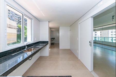 Apartamento à venda com 135m², 4 quartos e 4 vagasCorredor