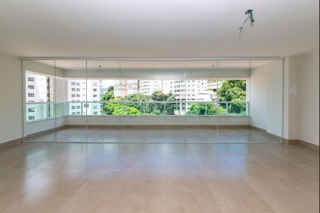 Apartamento à venda com 135m², 4 quartos e 4 vagasSala