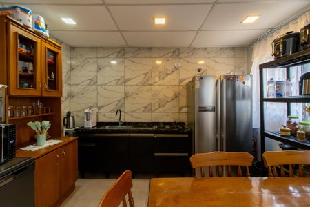 Casa para alugar com 300m², 3 quartos e 1 vagaCozinha