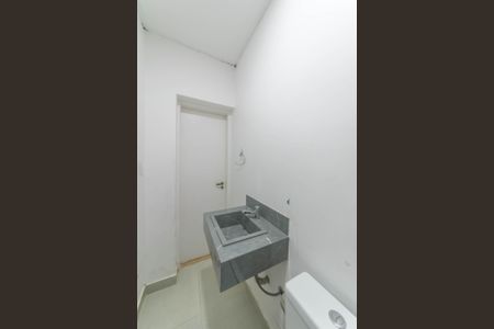 Casa à venda com 240m², 4 quartos e 4 vagasBanheiro de Serviço