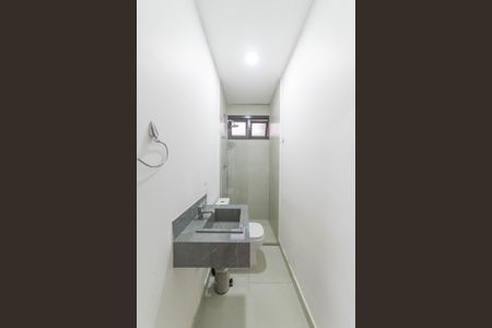 Casa à venda com 240m², 4 quartos e 4 vagasBanheiro de Serviço