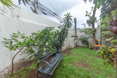 Casa à venda com 240m², 4 quartos e 4 vagasQuintal -´Jardim