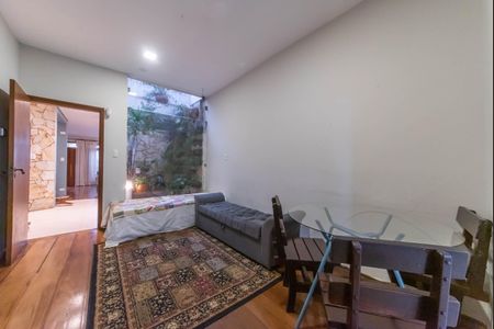 Casa à venda com 240m², 4 quartos e 4 vagasSala 2