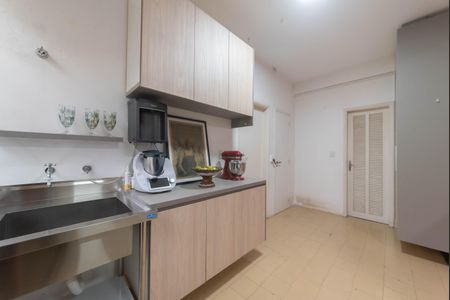 Casa à venda com 240m², 4 quartos e 4 vagasCozinha