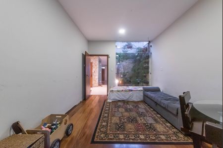 Casa à venda com 240m², 4 quartos e 4 vagasSala 2