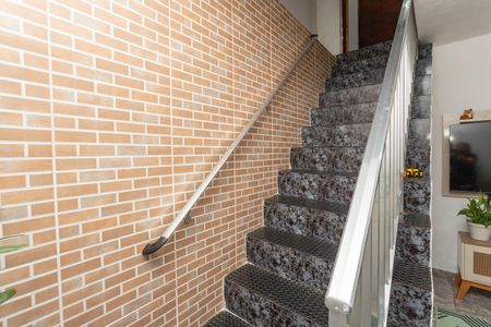 Casa à venda com 262m², 3 quartos e 3 vagasCasa 1 - escada