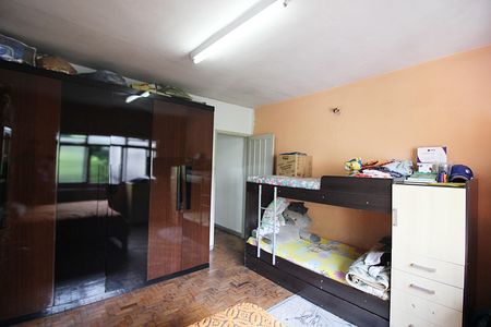 Casa à venda com 308m², 4 quartos e 3 vagasQuarto 1