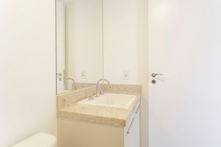 Apartamento à venda com 76m², 2 quartos e 2 vagasBanheiro da Suíte 1