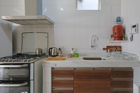 Casa à venda com 335m², 5 quartos e 3 vagas Casa à venda com 335m², 5 quartos e 3 vagasCozinha