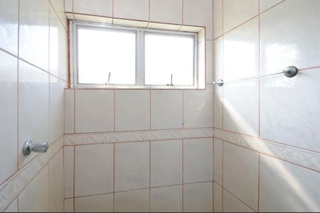 Casa à venda com 150m², 3 quartos e 2 vagas Casa à venda com 150m², 3 quartos e 2 vagasBanheiro Social