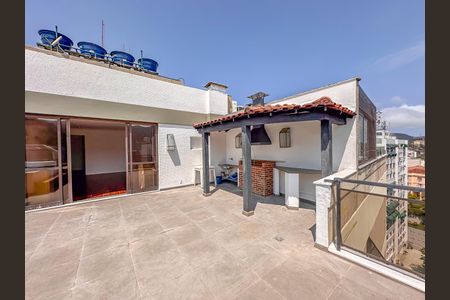 Apartamento à venda com 200m², 2 quartos e 2 vagas Apartamento à venda com 200m², 2 quartos e 2 vagasÁrea Externa