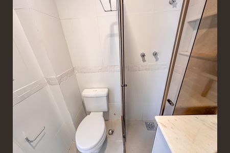 Apartamento à venda com 200m², 2 quartos e 2 vagas Apartamento à venda com 200m², 2 quartos e 2 vagasBanheiro