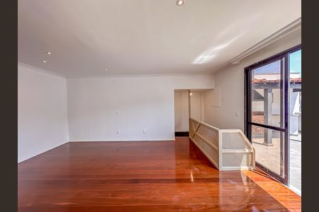 Apartamento à venda com 200m², 2 quartos e 2 vagas Apartamento à venda com 200m², 2 quartos e 2 vagasCobertura