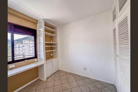Apartamento à venda com 200m², 2 quartos e 2 vagas Apartamento à venda com 200m², 2 quartos e 2 vagasQuarto