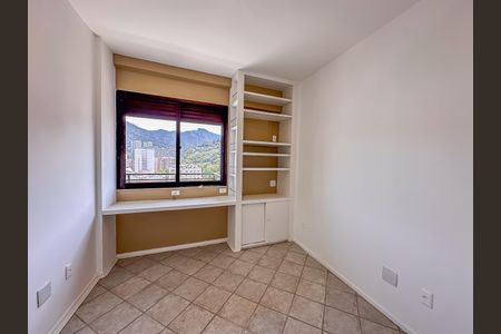Apartamento à venda com 200m², 2 quartos e 2 vagas Apartamento à venda com 200m², 2 quartos e 2 vagasQuarto