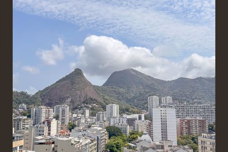 Apartamento à venda com 200m², 2 quartos e 2 vagas Apartamento à venda com 200m², 2 quartos e 2 vagasVista Área Externa