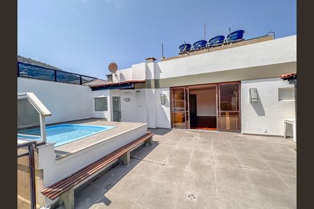 Apartamento à venda com 200m², 2 quartos e 2 vagas Apartamento à venda com 200m², 2 quartos e 2 vagasÁrea Externa