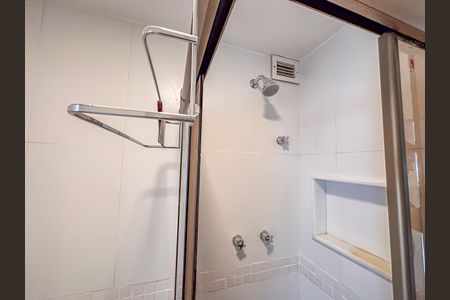 Apartamento à venda com 200m², 2 quartos e 2 vagas Apartamento à venda com 200m², 2 quartos e 2 vagasBanheiro