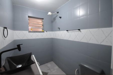 Casa à venda com 287m², 5 quartos e 1 vagaBanheiro Social ( Casa 2 )