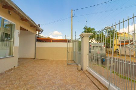 Casa à venda com 100m², 3 quartos e 2 vagas Casa à venda com 100m², 3 quartos e 2 vagasGaragem