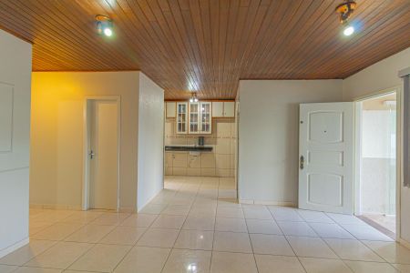 Casa à venda com 100m², 3 quartos e 2 vagas Casa à venda com 100m², 3 quartos e 2 vagasSala