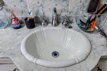 Casa à venda com 100m², 3 quartos e 2 vagasBanheiro