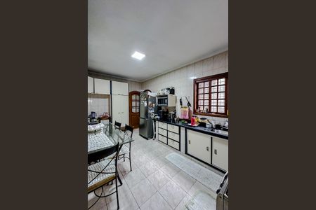 Casa à venda com 100m², 3 quartos e 2 vagasCozinha