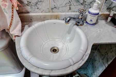 Casa à venda com 100m², 3 quartos e 2 vagasBanheiro 2