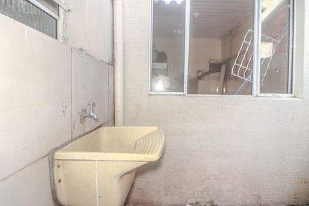 Casa de condomínio à venda com 107m², 4 quartos e 2 vagas Casa de condomínio à venda com 107m², 4 quartos e 2 vagasÁrea de Serviço