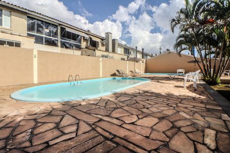 Casa de condomínio à venda com 107m², 4 quartos e 2 vagas Casa de condomínio à venda com 107m², 4 quartos e 2 vagasÁrea comum - Piscina