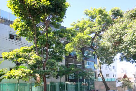 Apartamento à venda com 120m², 3 quartos e 4 vagasFachada