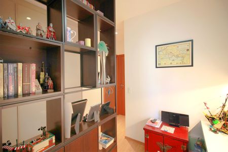 Apartamento à venda com 120m², 3 quartos e 4 vagasEscritório