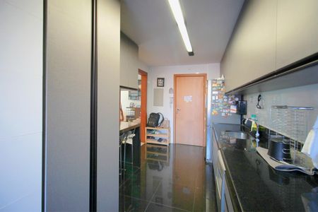 Apartamento à venda com 120m², 3 quartos e 4 vagasCozinha