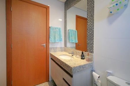 Apartamento à venda com 120m², 3 quartos e 4 vagasBanheiro da Suíte