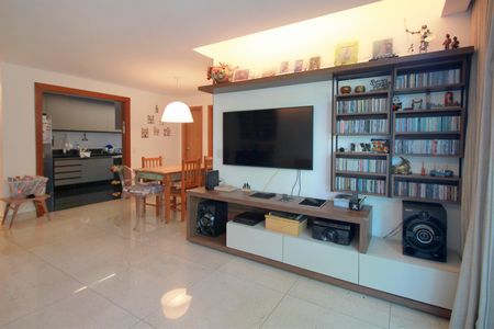 Apartamento à venda com 120m², 3 quartos e 4 vagasSala