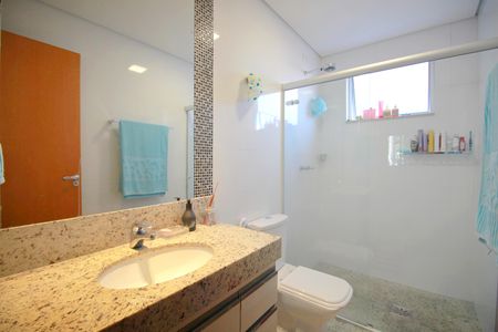 Apartamento à venda com 120m², 3 quartos e 4 vagasBanheiro da Suíte