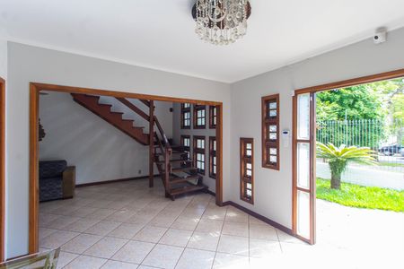 Casa à venda com 240m², 5 quartos e 3 vagasSala