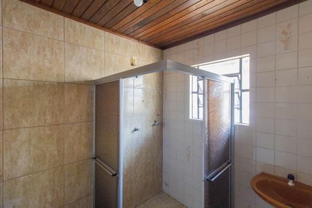 Casa à venda com 240m², 5 quartos e 3 vagasBanheiro da Suíte