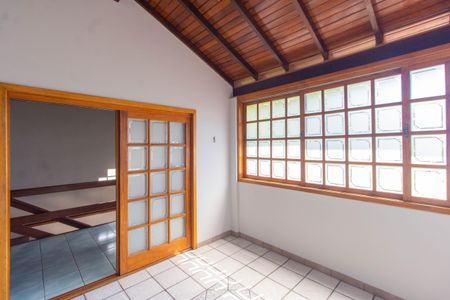 Casa à venda com 240m², 5 quartos e 3 vagasSala 2