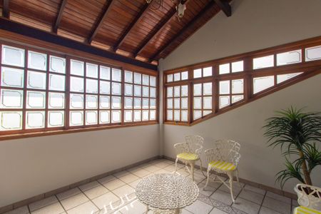 Casa à venda com 240m², 5 quartos e 3 vagasSala 2
