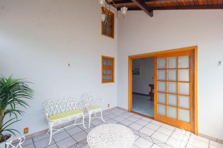 Casa à venda com 240m², 5 quartos e 3 vagasSala 2