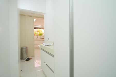 Casa à venda com 290m², 4 quartos e 5 vagasÁrea de Serviço