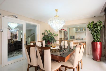 Casa à venda com 290m², 4 quartos e 5 vagasSala de Jantar