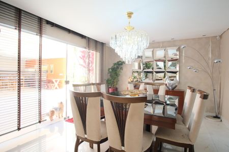 Casa à venda com 290m², 4 quartos e 5 vagasSala de Jantar