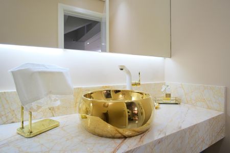 Casa à venda com 290m², 4 quartos e 5 vagasLavabo